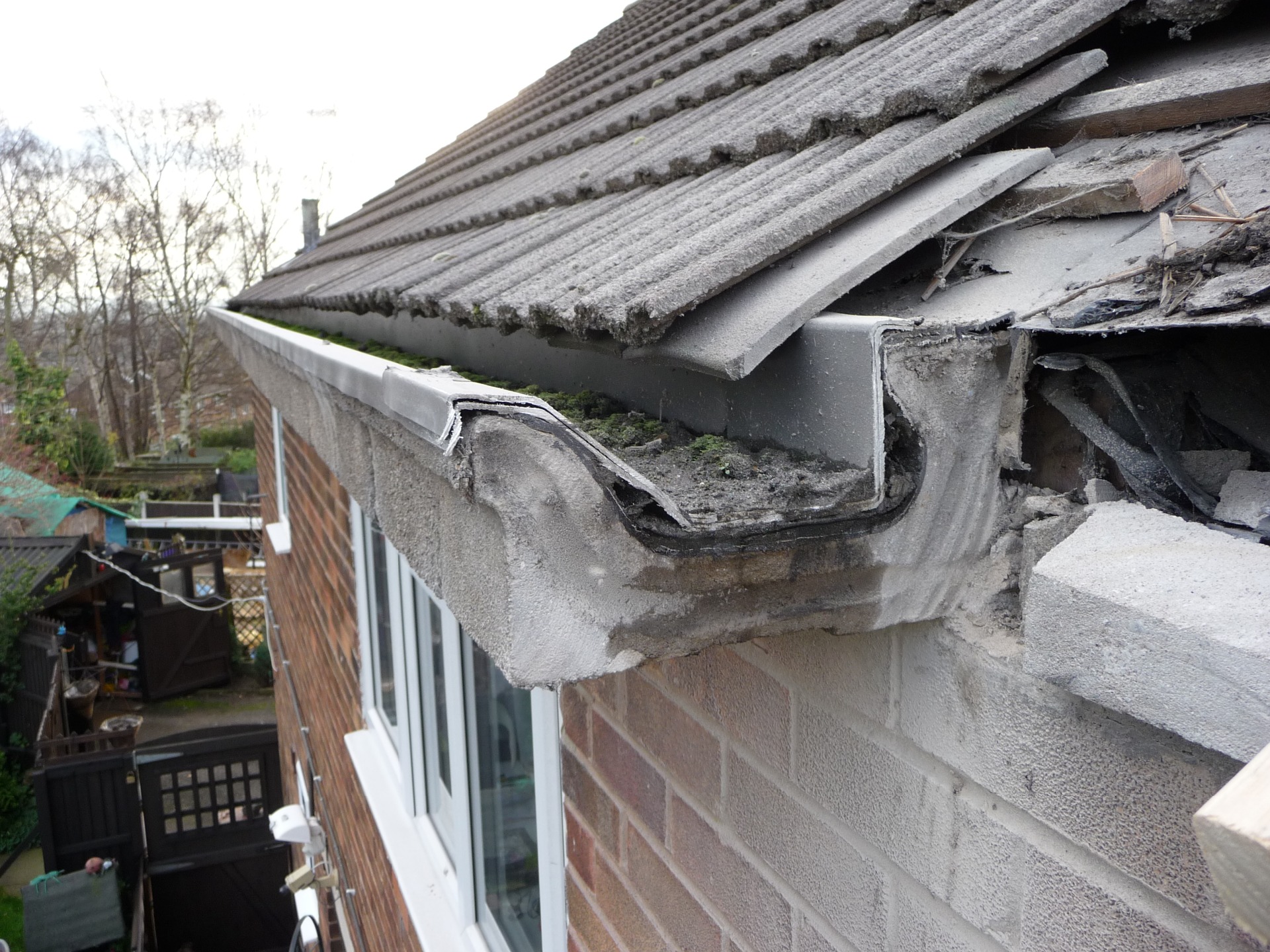 The Roofing & Fascia Company | Finlock Guttering Services